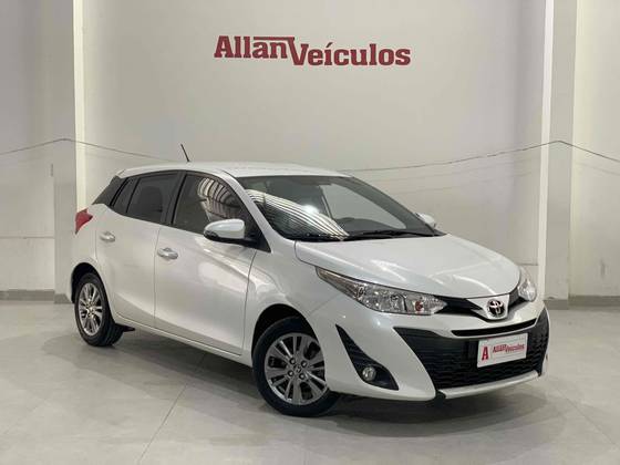 TOYOTA YARIS 1.3 16V FLEX XL PLUS TECH MULTIDRIVE TOYOTA YARIS 1.3 16V FLEX XL PLUS TECH MULTIDRIVE